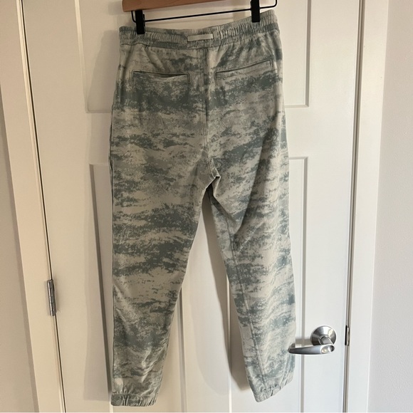 Athleta Farallon Jogger | S | Fog Camo Coast Gray - Picture 11 of 11